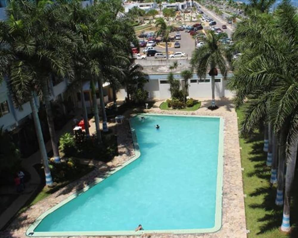 Hotel Baluartes Campeche Exterior photo